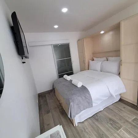 1 à Proche De Nice, Monaco Et L'italie La Trinité